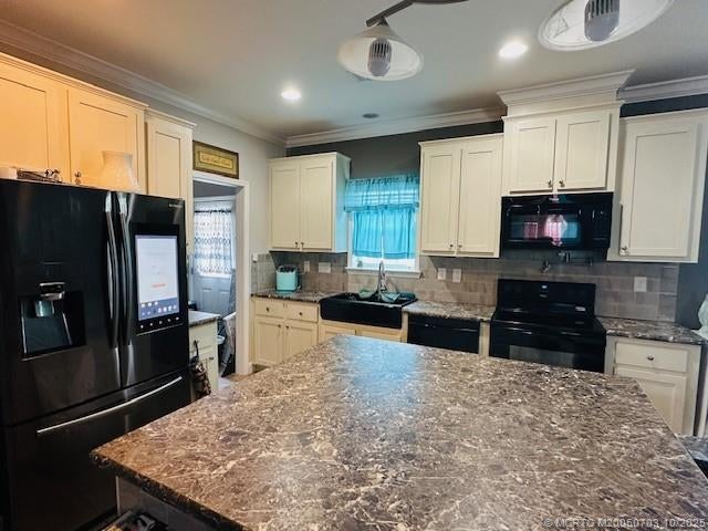 2 of 20 - 209 Plantation Boulevard, Lake Worth, FL