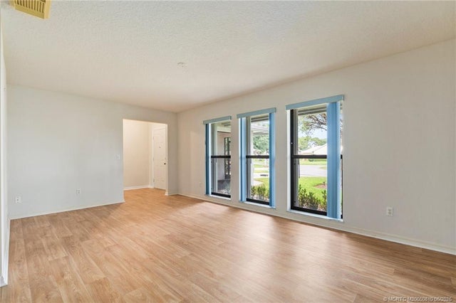 4 of 31 - 542 Se Woods Edge Trail, Stuart, FL