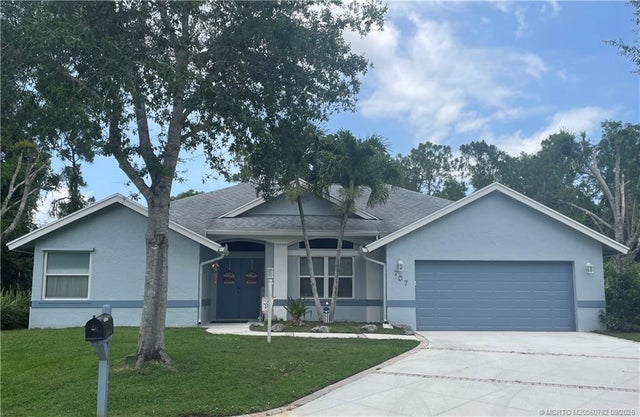 1 of 27 - 707 Se Pin Oak Terrace, Stuart, FL