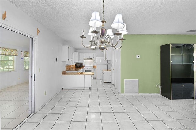 4 of 40 - 2431 Se Robin Circle, Port St Lucie, FL