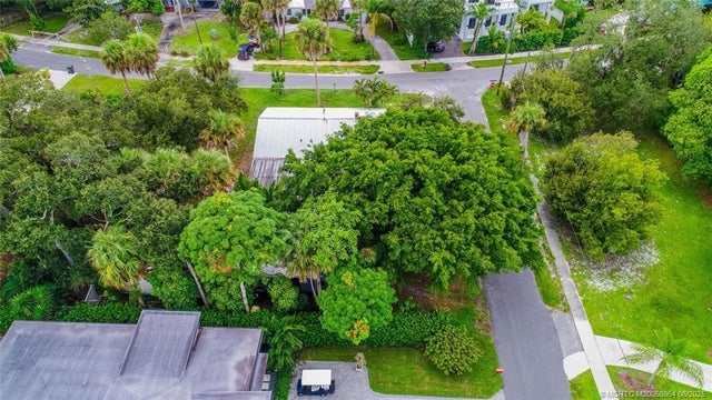 2 of 28 - 817 Sw Saint Lucie Crescent, Stuart, FL