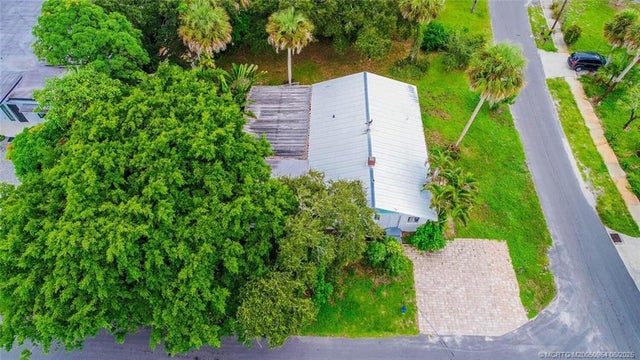 5 of 28 - 817 Sw Saint Lucie Crescent, Stuart, FL