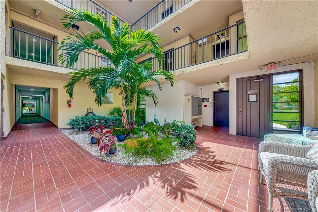 1800 Saint Lucie Boulevard 5-207, Stuart
