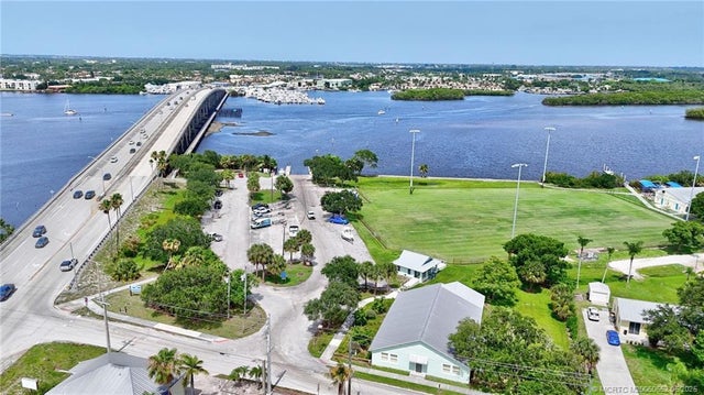 2 of 42 - 923 Sw 29th Street, Palm City, FL