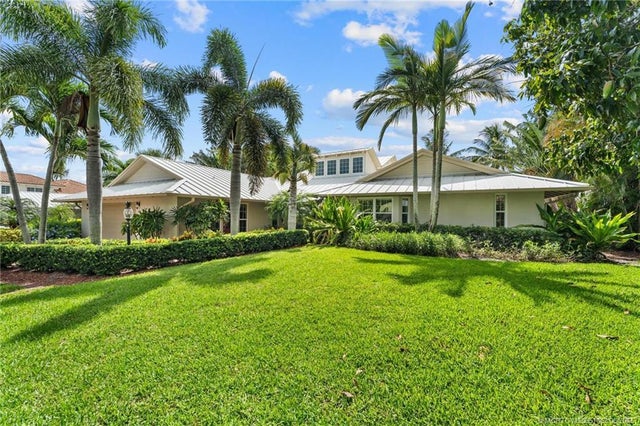 1 of 76 - 3192 Se Fairway West, Stuart, FL