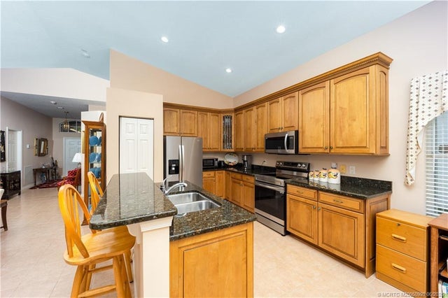 2 of 33 - 4922 Se Devenwood Way, Stuart, FL
