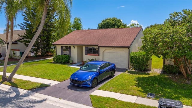 4 of 23 - 2229 Se Brekenridge Circle, Port St Lucie, FL