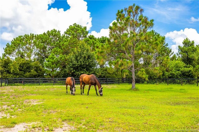 2 of 38 - 13559 Se 22nd Lane, Okeechobee, FL