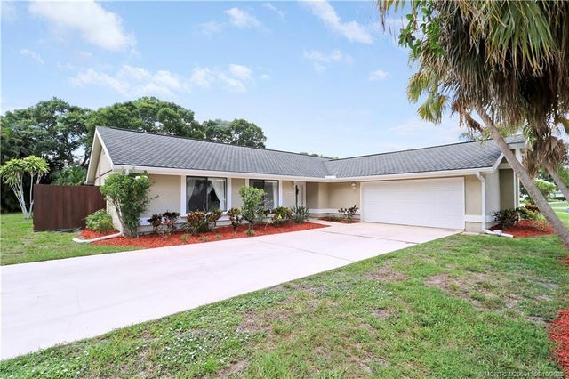 5 of 38 - 3060 Se Darien Road, Port St Lucie, FL