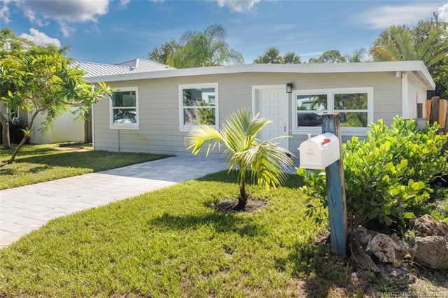 1 of 32 - 1073 Ne Orange Avenue, Jensen Beach, FL