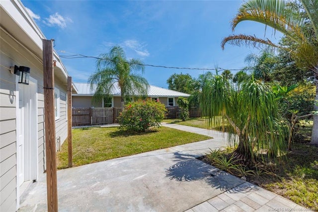 2 of 32 - 1073 Ne Orange Avenue, Jensen Beach, FL