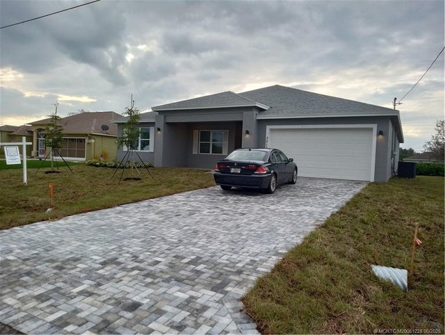1 of 13 - 3013 Se Galt Circle, Port St Lucie, FL