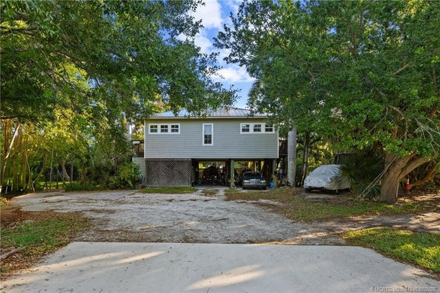 1 of 42 - 201 Sw 6th Street, Stuart, FL