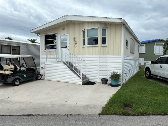 1 of 50 - 918 Nettles Boulevard, Jensen Beach, FL
