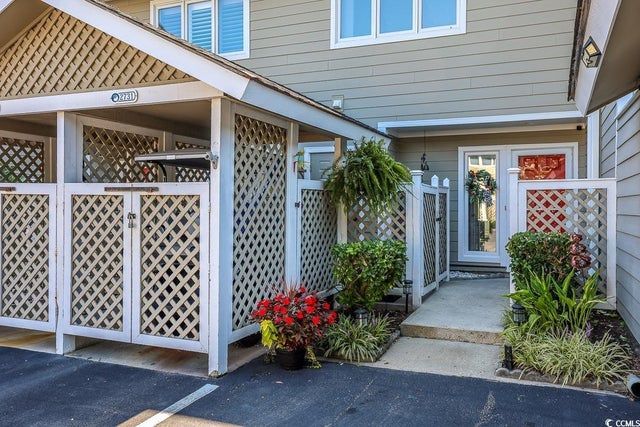 Photo of Listing #2516495