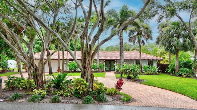 1 of 58 - 4 Copaire Road, Sewalls Point, FL