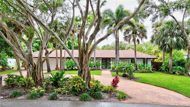 2 of 58 - 4 Copaire Road, Sewalls Point, FL