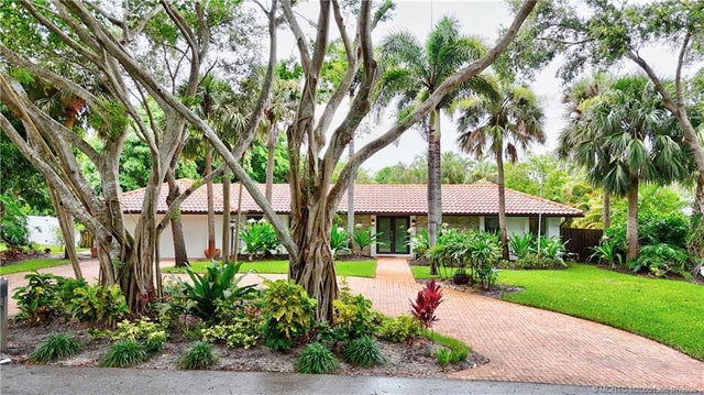 3 of 58 - 4 Copaire Road, Sewalls Point, FL