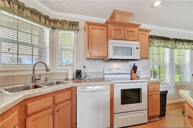 4 of 100 - 4449 Royal Manor Boulevard, Boynton Beach, FL