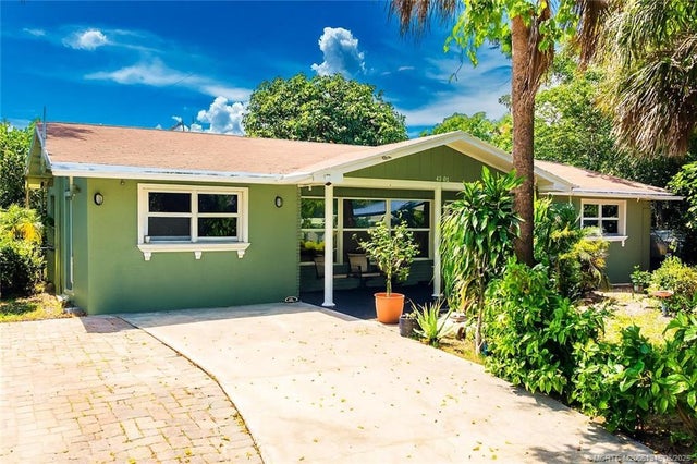 1 of 31 - 4646 Ne Dudley Circle, Jensen Beach, FL