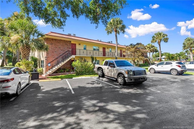 2 of 43 - 1905 Sw Palm City Road #3f, Stuart, FL