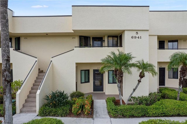 5 of 30 - 6941 Se Constitution Boulevard #203, Hobe Sound, FL