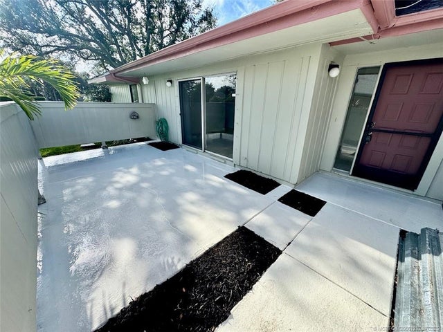 2 of 19 - 3912 Nw Cinnamon Tree Circle, Jensen Beach, FL