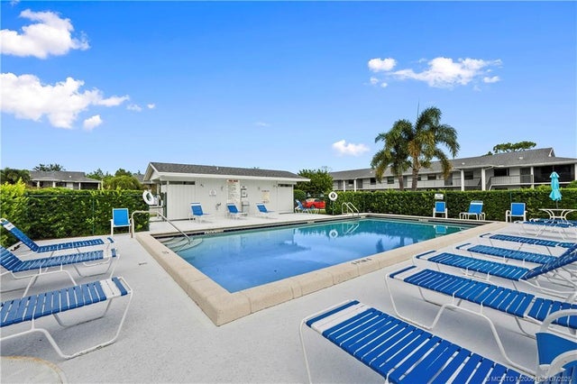 2 of 40 - 1210 Se Parkview Place #e5, Stuart, FL