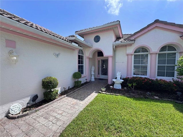1 of 60 - 3689 Nw Royal Oak Drive, Jensen Beach, FL