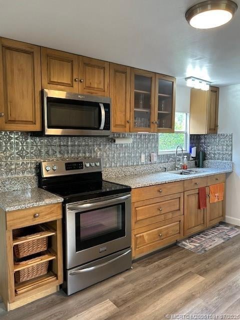 1944 College Street, Stuart