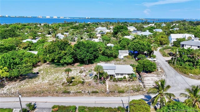 2 of 13 - 4665 Ne Savannah Road, Jensen Beach, FL