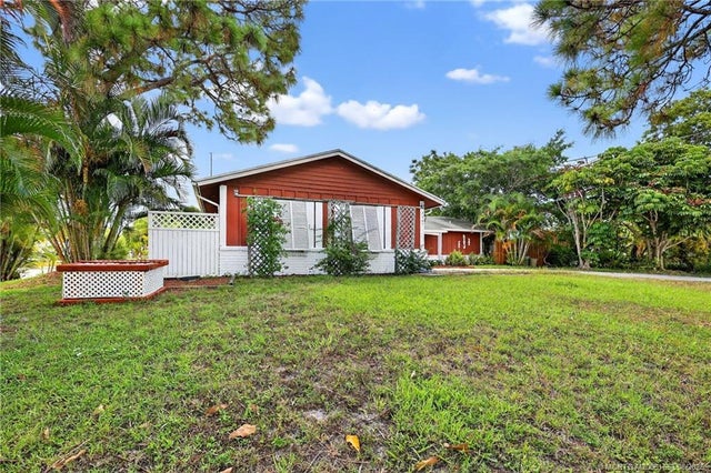 4 of 37 - 2387 Ne 16th Court, Jensen Beach, FL