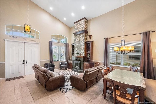 4 of 32 - 1053 Se Fleming Way, Stuart, FL