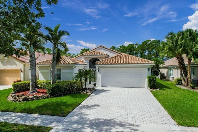 2 of 38 - 6947 Se Twin Oaks Circle, Stuart, FL