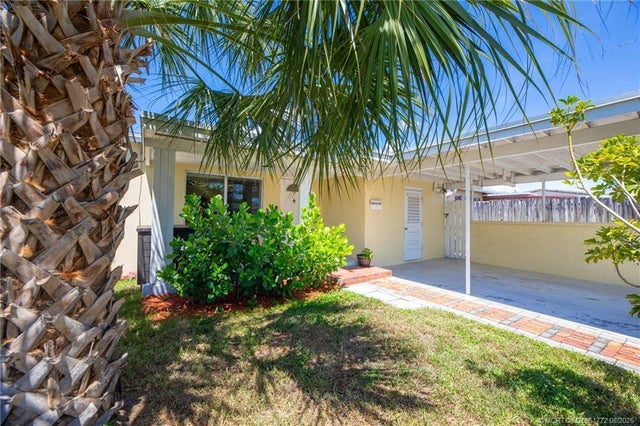2 of 22 - 5225 Ne 5th Avenue, Oakland Park, FL