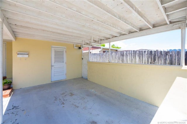 3 of 22 - 5225 Ne 5th Avenue, Oakland Park, FL
