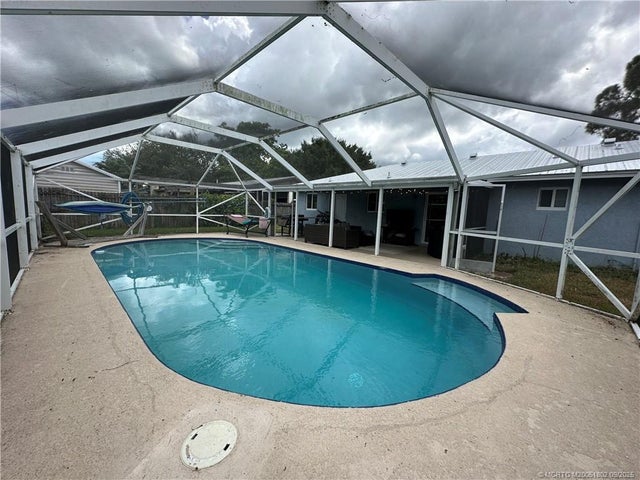 4 of 23 - 1839 Se Madison Street, Stuart, FL