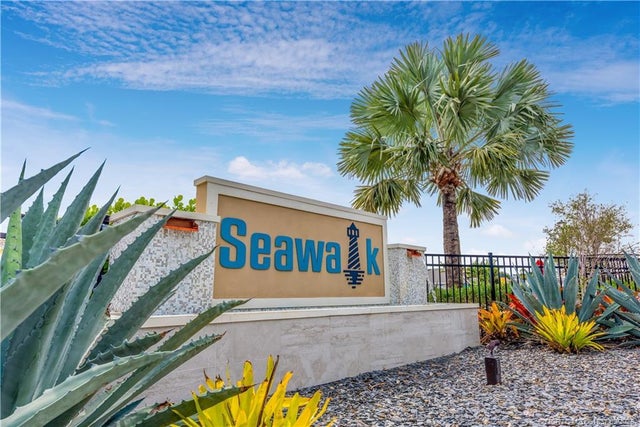5 of 38 - 2880 Ne Breezeway Circle, Jensen Beach, FL