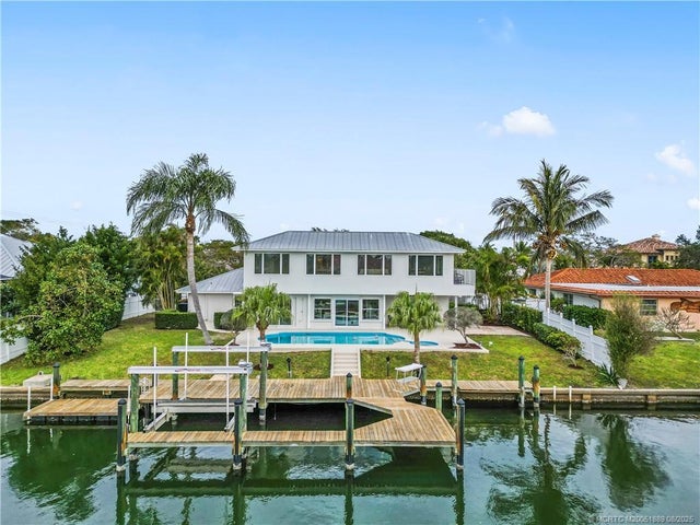 2 of 47 - 25 Park Avenue, Vero Beach, FL