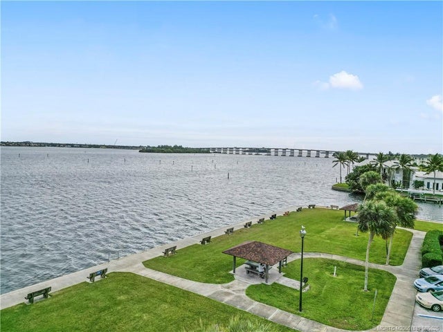 5 of 47 - 25 Park Avenue, Vero Beach, FL