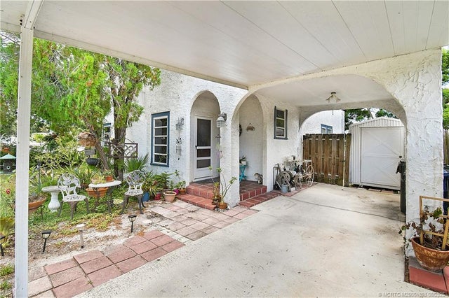 2 of 53 - 413 Se Hibiscus Avenue, Stuart, FL
