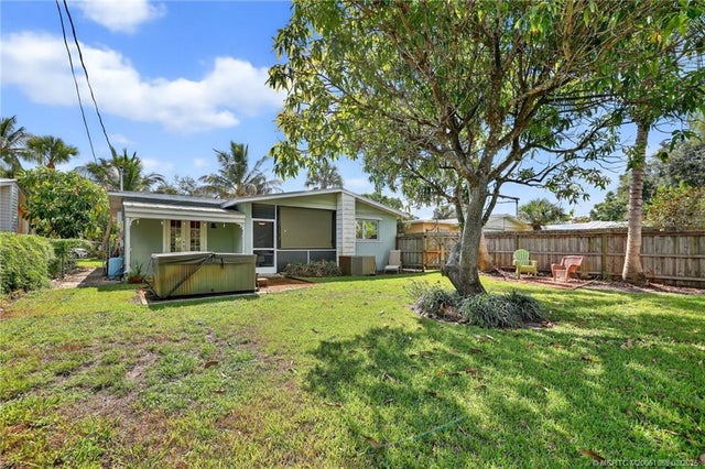 4 of 35 - 262 Se Monterey Avenue, Stuart, FL