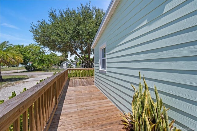 3 of 33 - 909 Se Hibiscus Avenue, Stuart, FL