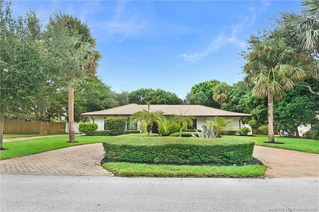 4 of 76 - 6 Copaire Road, Sewalls Point, FL