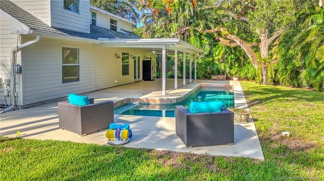 3 of 48 - 4 N Via Lucindia Drive, Sewalls Point, FL
