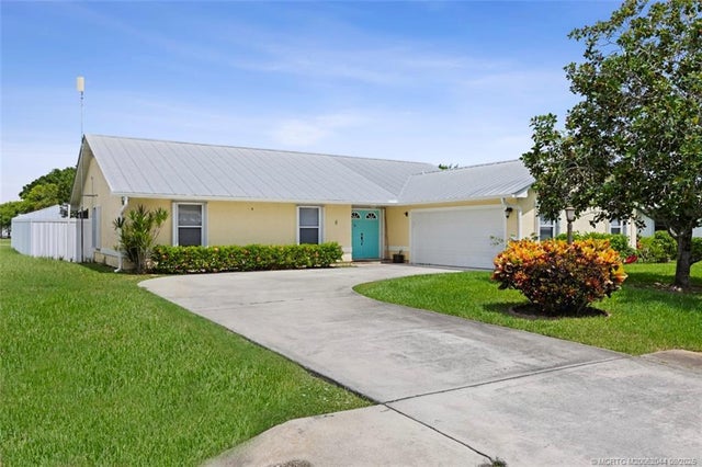 1 of 26 - 2004 Ne Acapulco Drive, Jensen Beach, FL