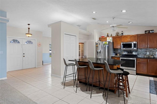 4 of 26 - 2004 Ne Acapulco Drive, Jensen Beach, FL
