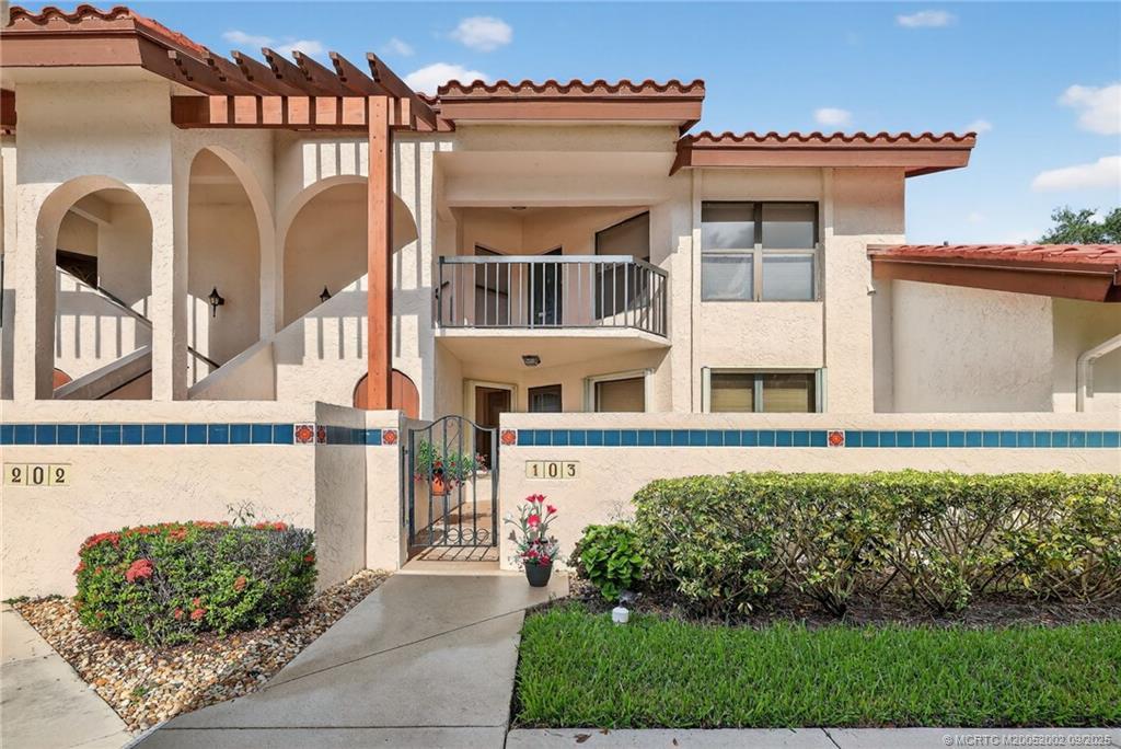 3460 Martinique Trace 103, Stuart