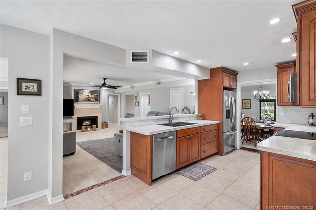 4 of 68 - 304 Ne Elm Terrace, Jensen Beach, FL