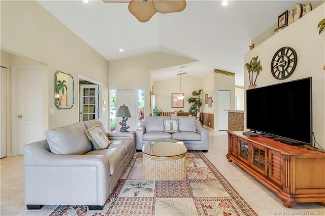5 of 29 - 2698 Sw Versailles Terrace, Stuart, FL